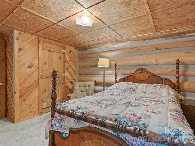 230 Chatter Box Lane, Green Mountain, NC 28740