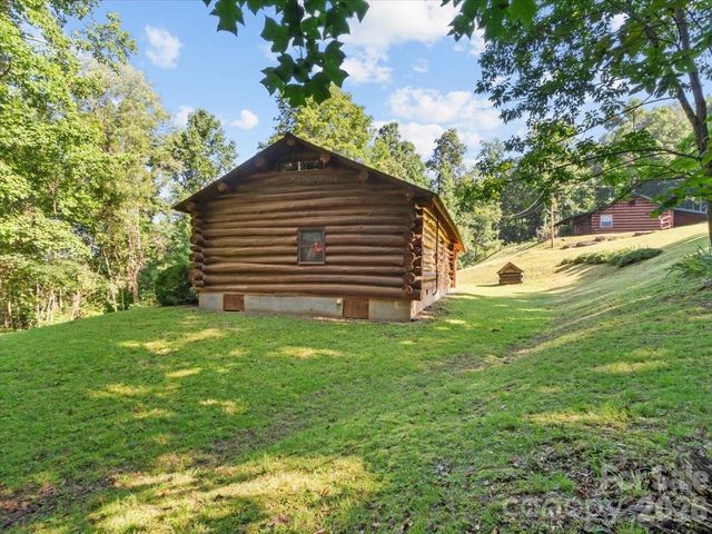 230 Chatter Box Lane, Green Mountain, NC 28740