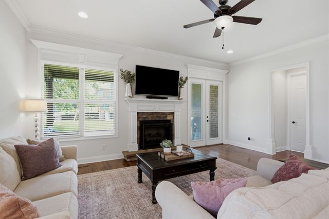 2000 Callaway Park Pl, Thompsons Station, TN 37179
