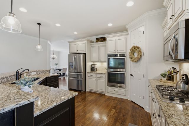 2000 Callaway Park Pl, Thompsons Station, TN 37179