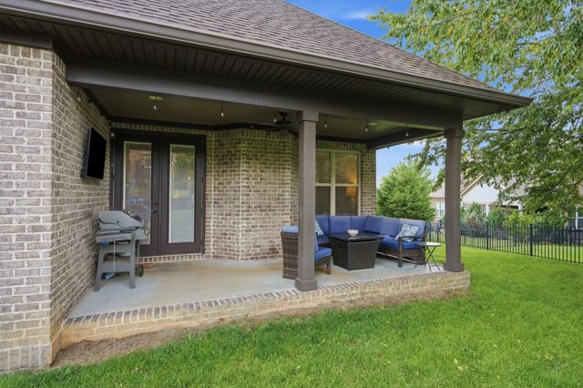 2000 Callaway Park Pl, Thompsons Station, TN 37179