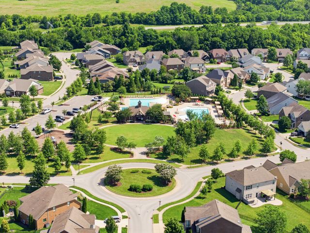 2000 Callaway Park Pl, Thompsons Station, TN 37179