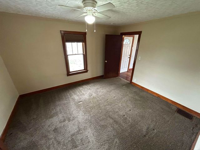 1806 College Avenue, Vincennes, IN 47591