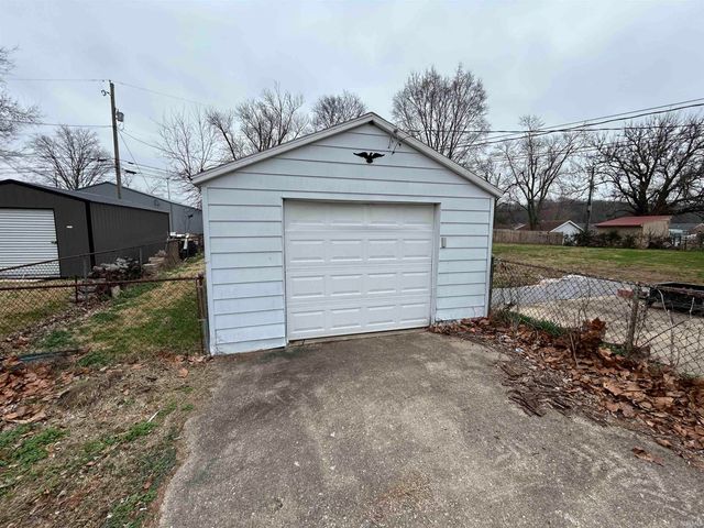 1806 College Avenue, Vincennes, IN 47591