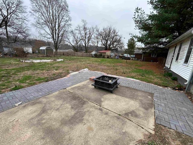 1806 College Avenue, Vincennes, IN 47591