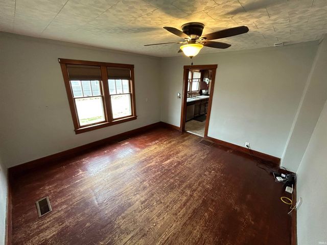 1806 College Avenue, Vincennes, IN 47591