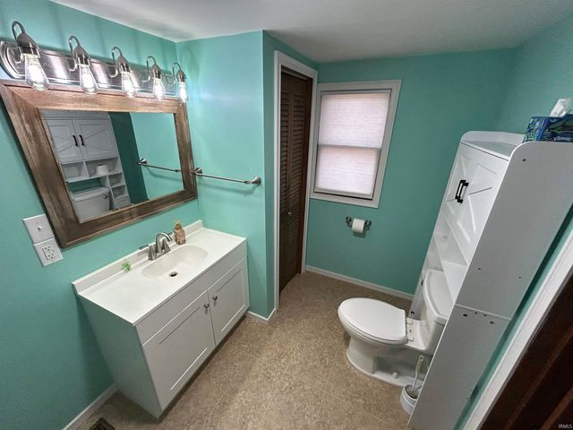 1806 College Avenue, Vincennes, IN 47591