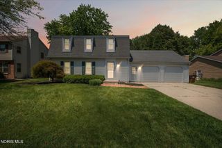 40 Naugatuck Way, Waterville, OH 43566