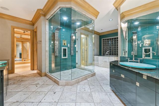 1916 Mulholland Drive, Edmond, OK 73012