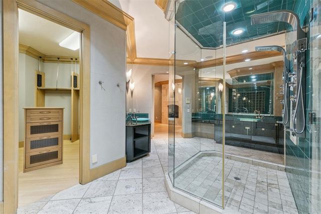 1916 Mulholland Drive, Edmond, OK 73012