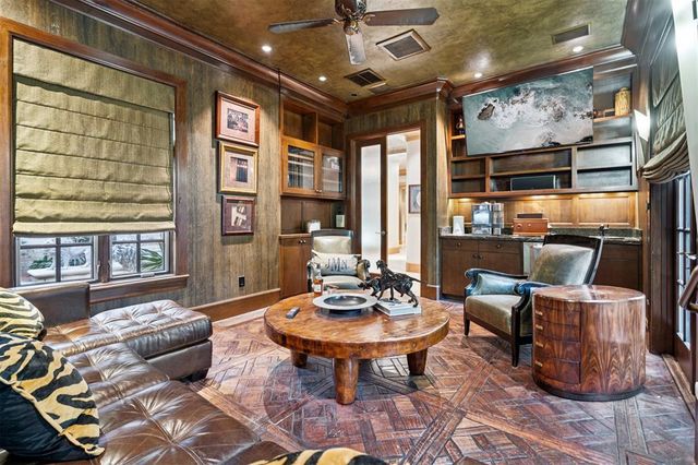 1916 Mulholland Drive, Edmond, OK 73012