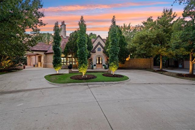 1916 Mulholland Drive, Edmond, OK 73012