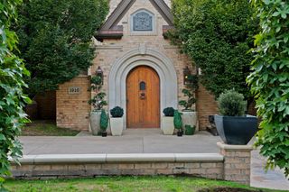 1916 Mulholland Drive, Edmond, OK 73012