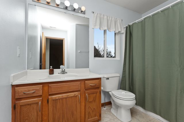 1003 10th Avenue SE, Altoona, IA 50009