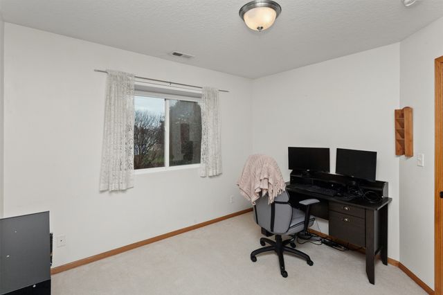 1003 10th Avenue SE, Altoona, IA 50009