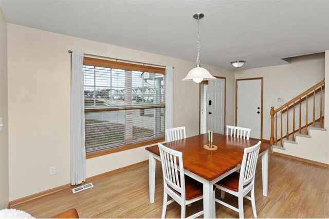 1003 10th Avenue SE, Altoona, IA 50009