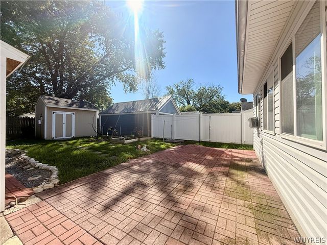537 77th Street, Niagara Falls, NY 14304