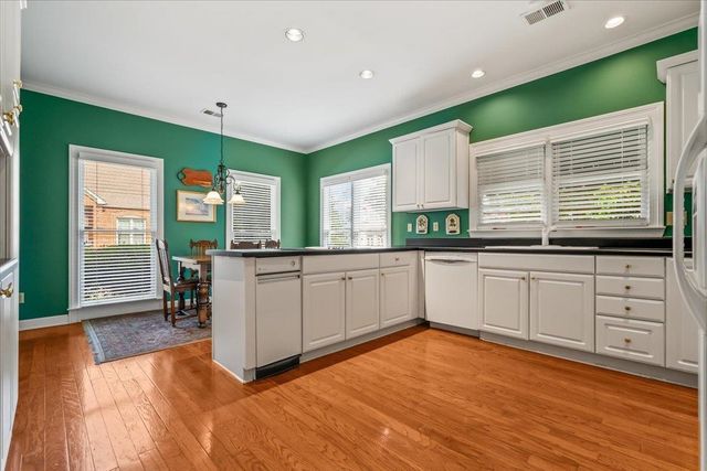 2490 EAGLERIDGE LN, Memphis, TN 38016