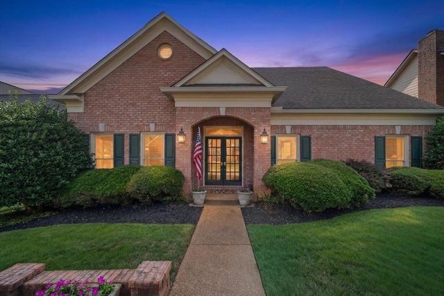 2490 EAGLERIDGE LN, Memphis, TN 38016