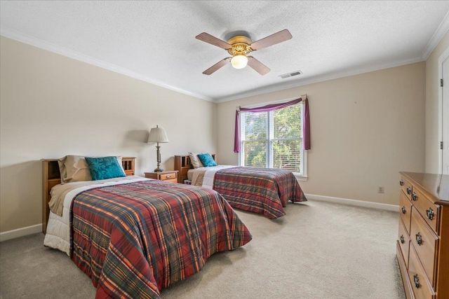 2490 EAGLERIDGE LN, Memphis, TN 38016