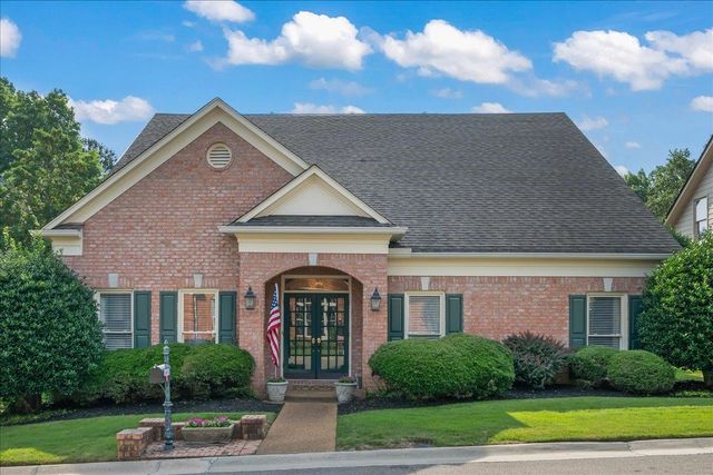 2490 EAGLERIDGE LN, Memphis, TN 38016
