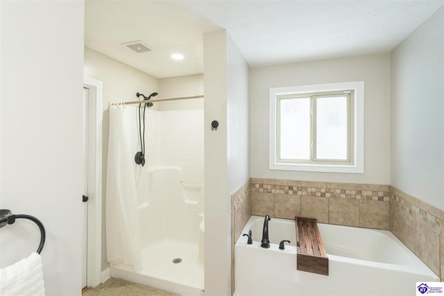 132 Lowball Lane, Vine Grove, KY 40175