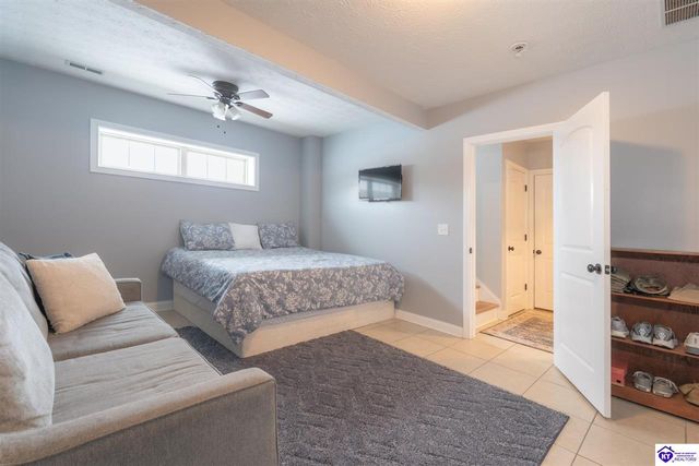 132 Lowball Lane, Vine Grove, KY 40175