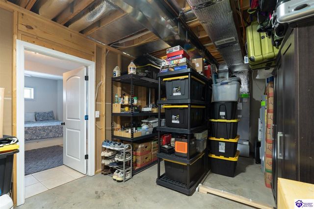 132 Lowball Lane, Vine Grove, KY 40175