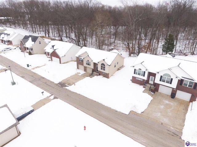 132 Lowball Lane, Vine Grove, KY 40175