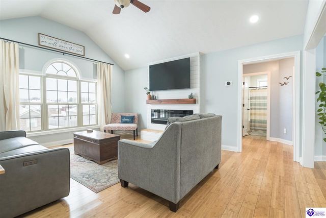 132 Lowball Lane, Vine Grove, KY 40175