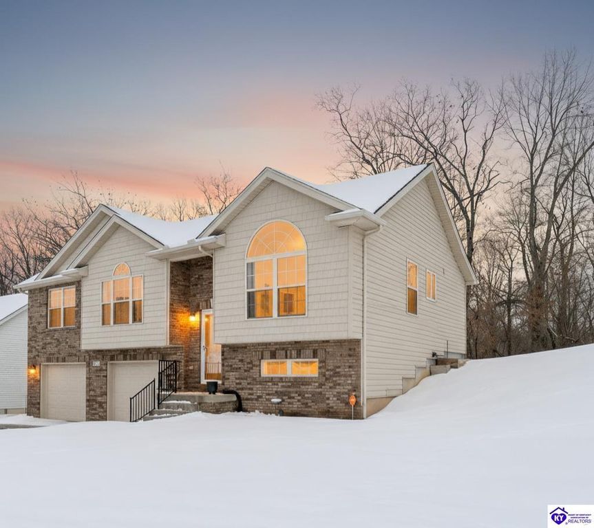 132 Lowball Lane, Vine Grove, KY 40175