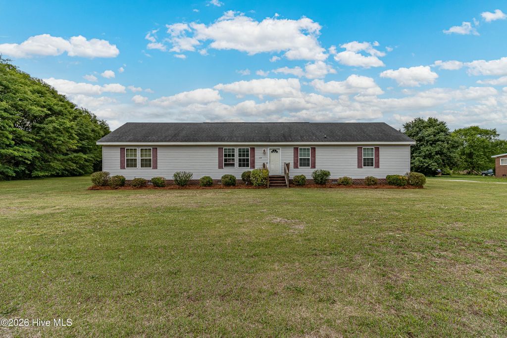 239 Stanley Chapel Church Road, Dudley, NC 28333