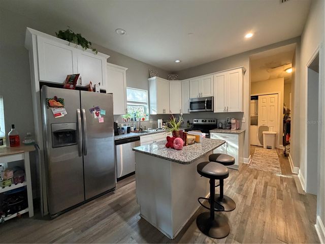 2341 W WALNUT STREET, Tampa, FL 33607