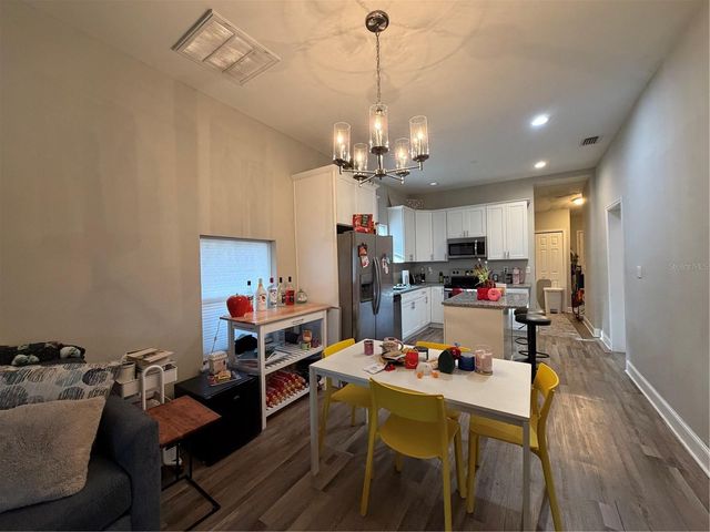 2341 W WALNUT STREET, Tampa, FL 33607