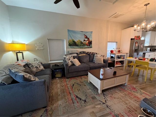 2341 W WALNUT STREET, Tampa, FL 33607