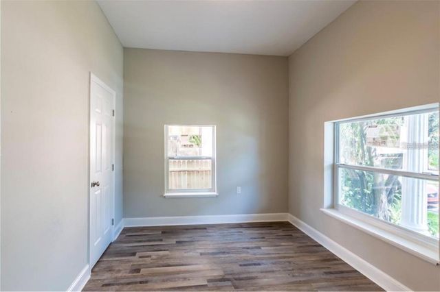 2341 W WALNUT STREET, Tampa, FL 33607