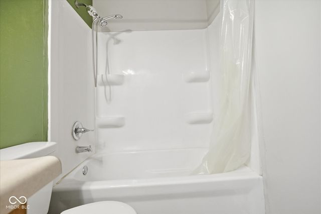 1985 Falcon Court, Franklin, IN 46131