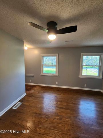 106 Hunters Trail, Elizabeth City, NC 27909