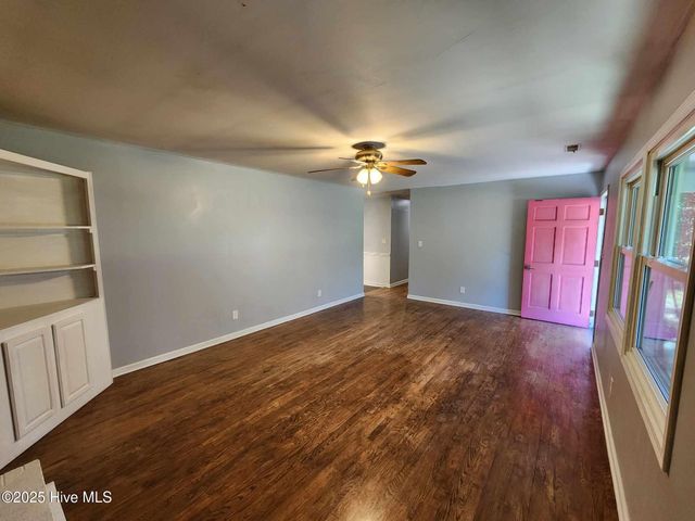 106 Hunters Trail, Elizabeth City, NC 27909