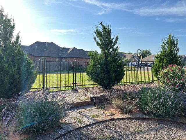 3109 Birmingham Drive, Norman, OK 73071