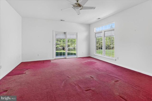 19 FOSTER RD, Pennington, NJ 08534