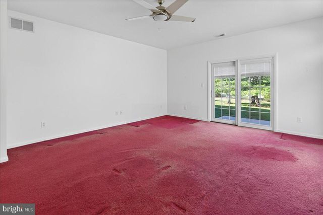 19 FOSTER RD, Pennington, NJ 08534