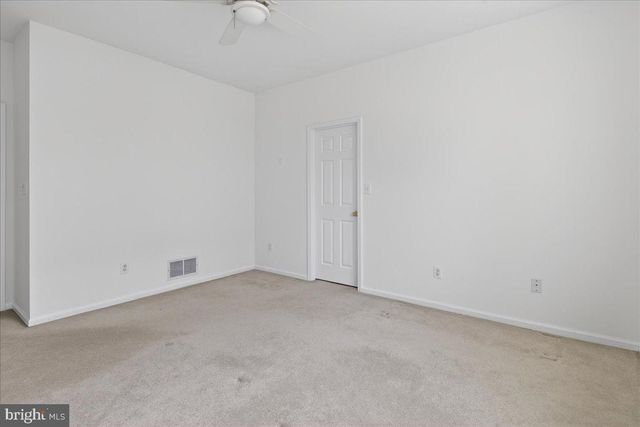 19 FOSTER RD, Pennington, NJ 08534