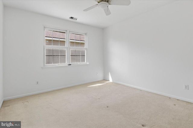 19 FOSTER RD, Pennington, NJ 08534