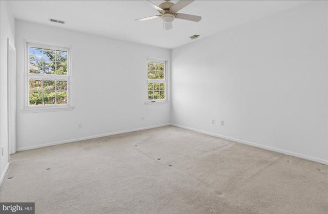 19 FOSTER RD, Pennington, NJ 08534