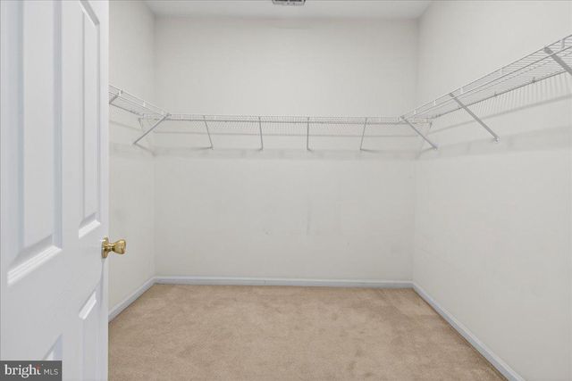 19 FOSTER RD, Pennington, NJ 08534