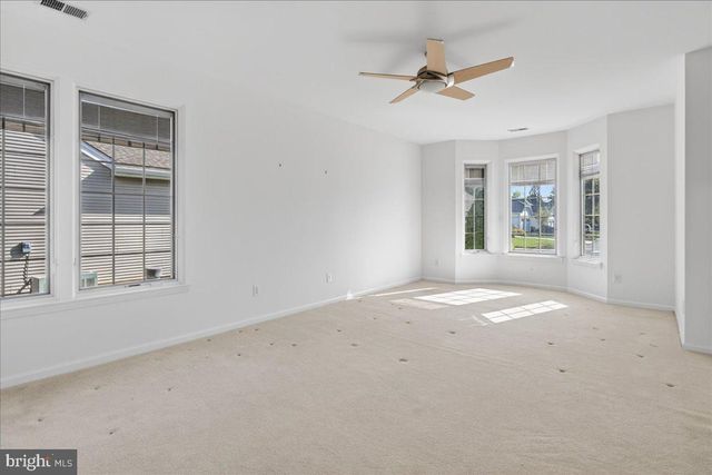 19 FOSTER RD, Pennington, NJ 08534