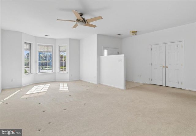 19 FOSTER RD, Pennington, NJ 08534