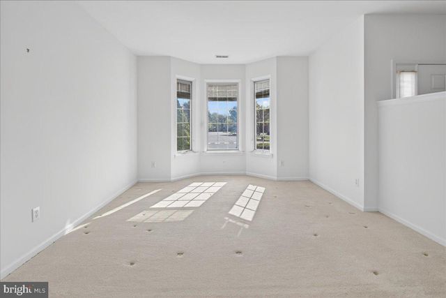 19 FOSTER RD, Pennington, NJ 08534