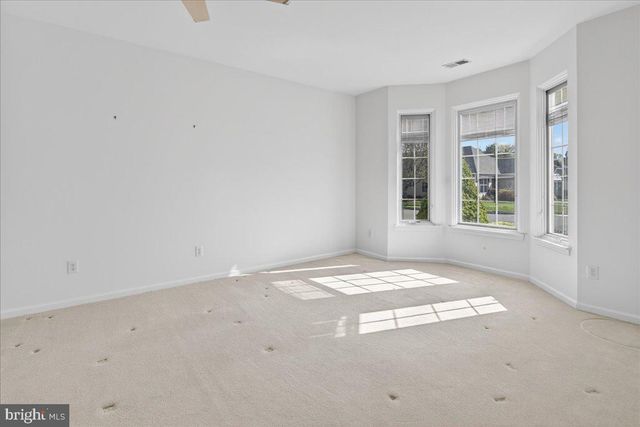 19 FOSTER RD, Pennington, NJ 08534